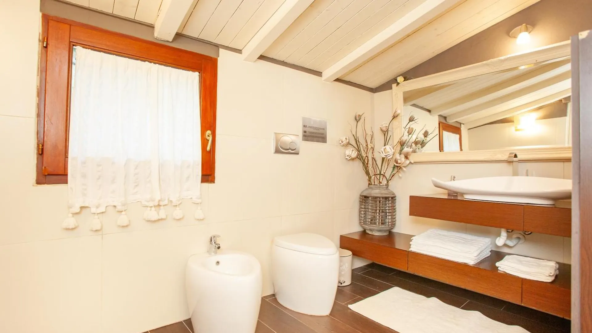 Villa Niloan 올비아 0*,
